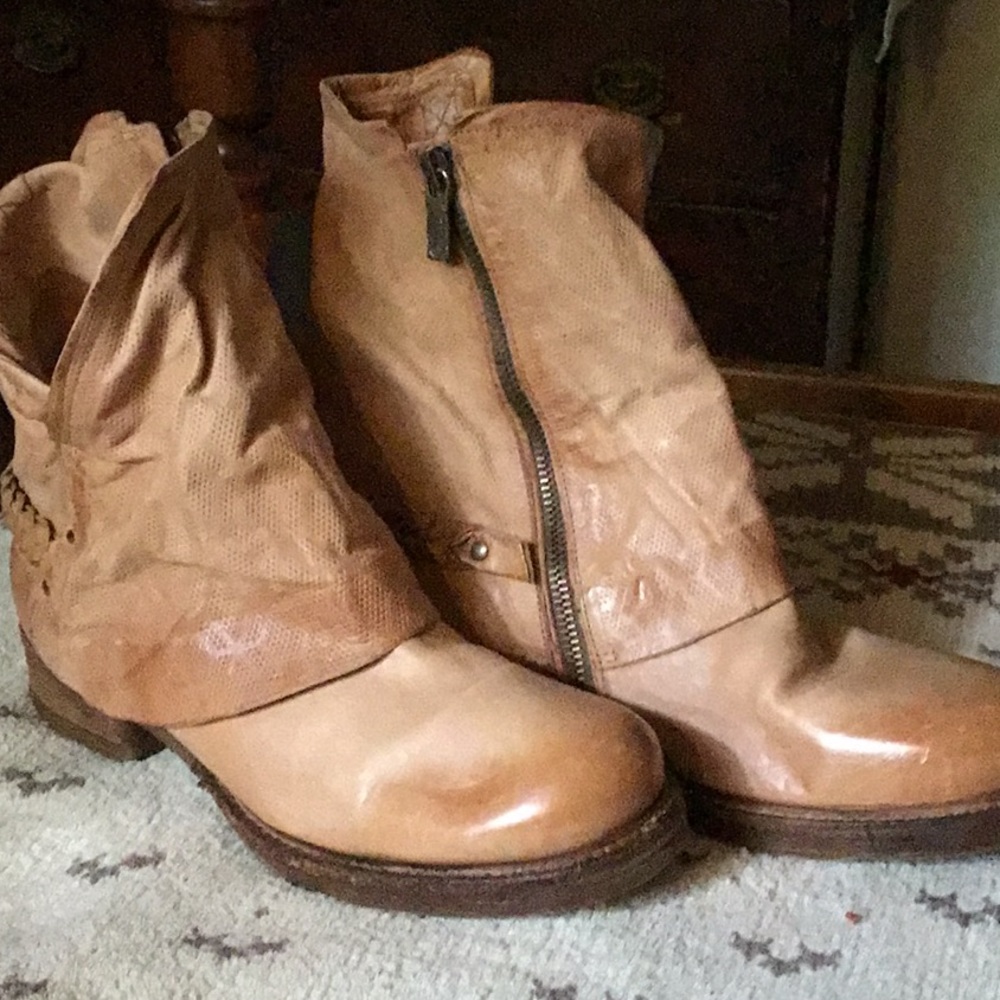 AS98 LEATHER BOOTS